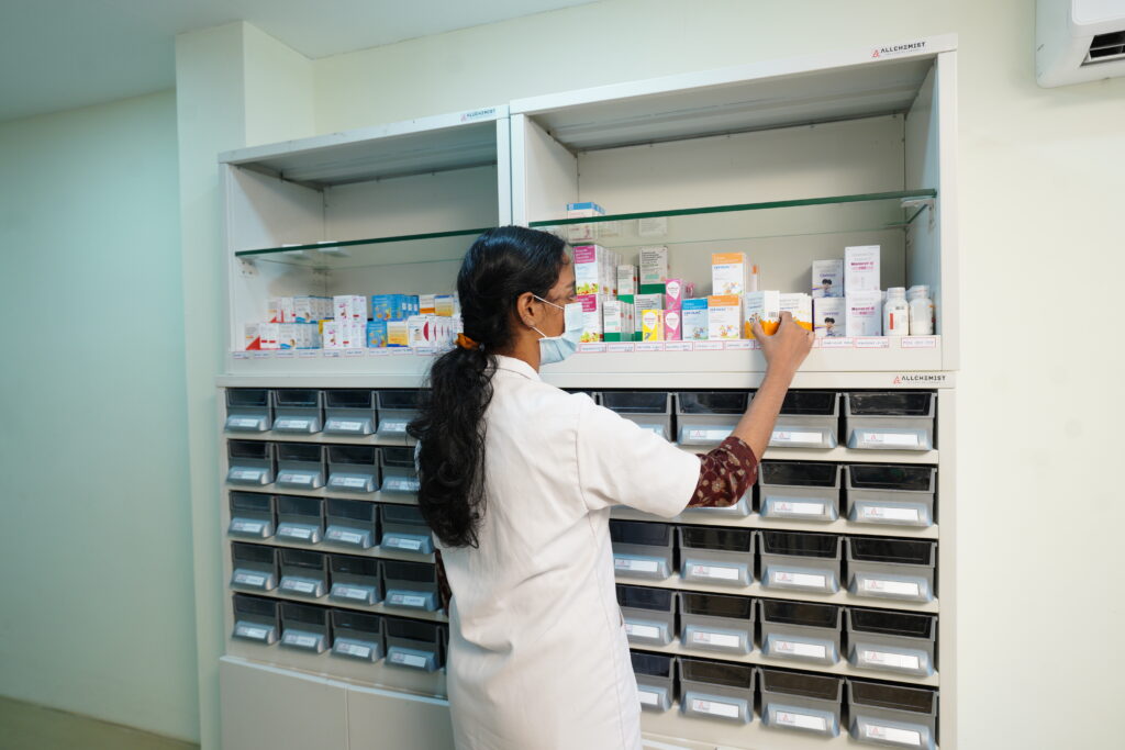 Modular Pharmacy Racks In Kerala